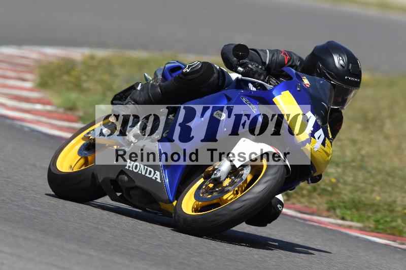 Archiv-2022/40 18.07.2022 Plüss Moto Sport ADR/Einsteiger/44